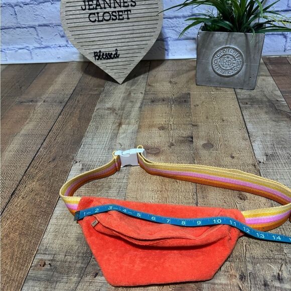 SHIRALEAH
Sol Belt Bag In Orange - Picture 10 of 11